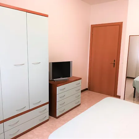 Trilocale Piano Terra Con Doppi Servizi Piazza Aurora Appartamento Lido di Jesolo